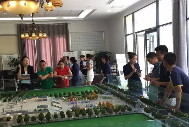 福利來啦！階州廣場很！熱！鬧！