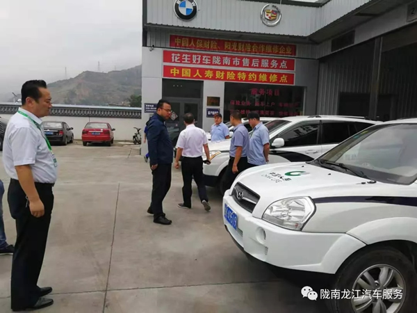 金錘鈑金，銀槍噴漆！龍江汽修值得信賴！