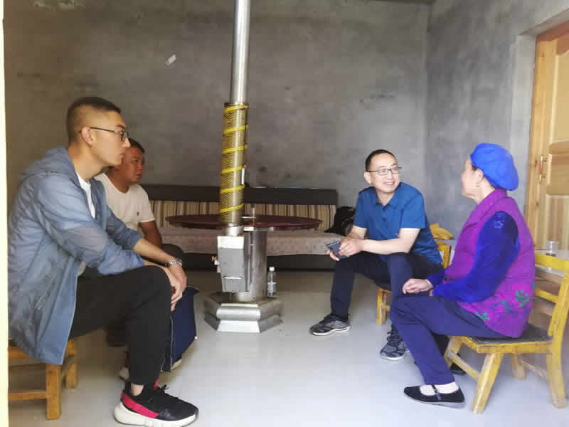 “感黨恩、憶黨史”，--市龍江城鄉(xiāng)發(fā)展集團(tuán)公司開(kāi)展慶祝建黨99周年主題黨日活動(dòng)